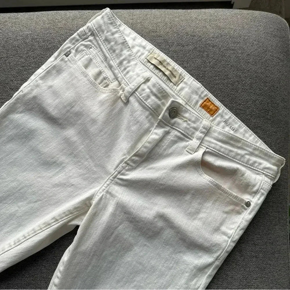 Anthropologie Pilcro White Capris With Floral Print Size 28 - Picture 2 of 9